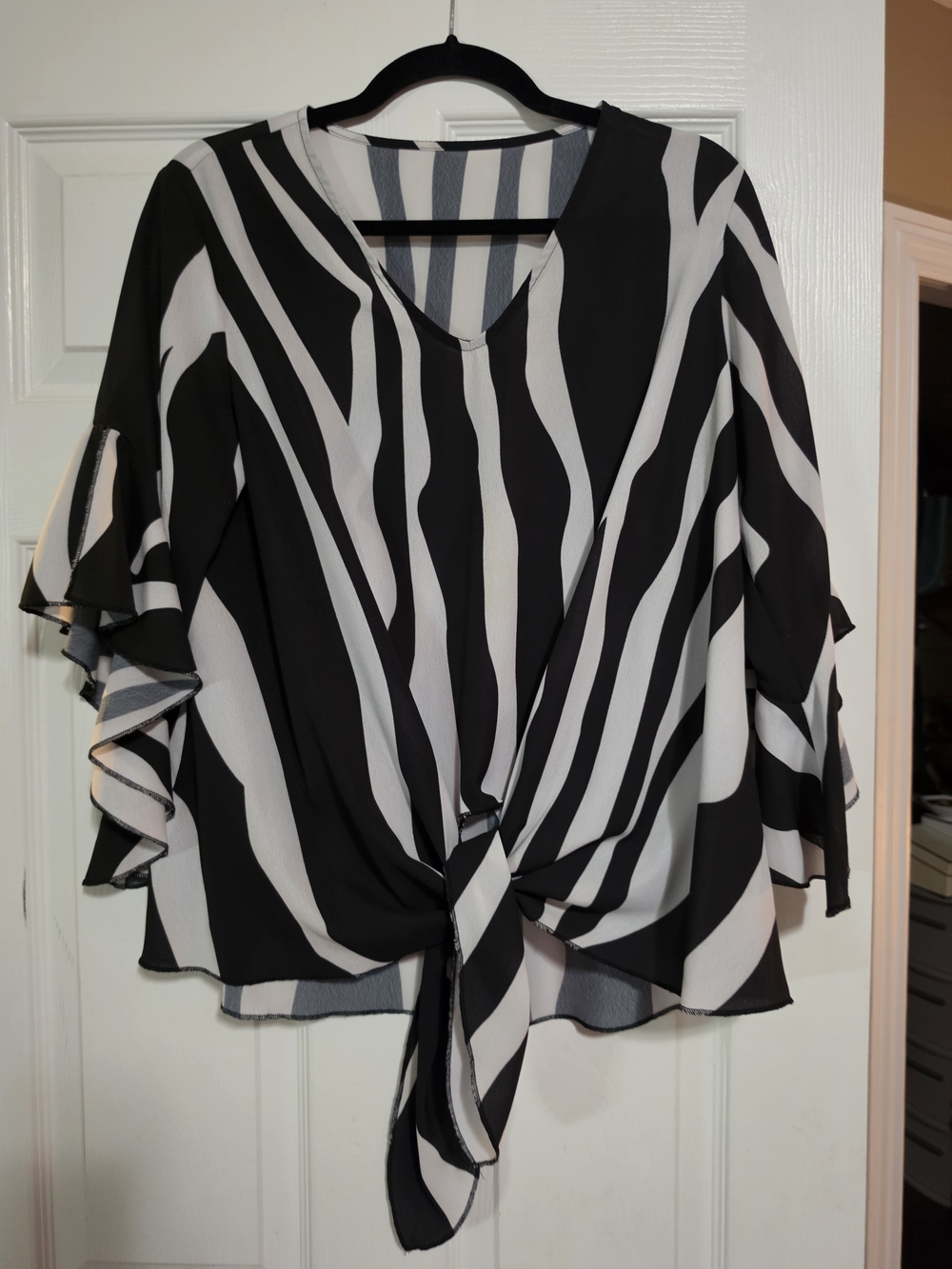 Women's Black & White Striped Tie-Front Top